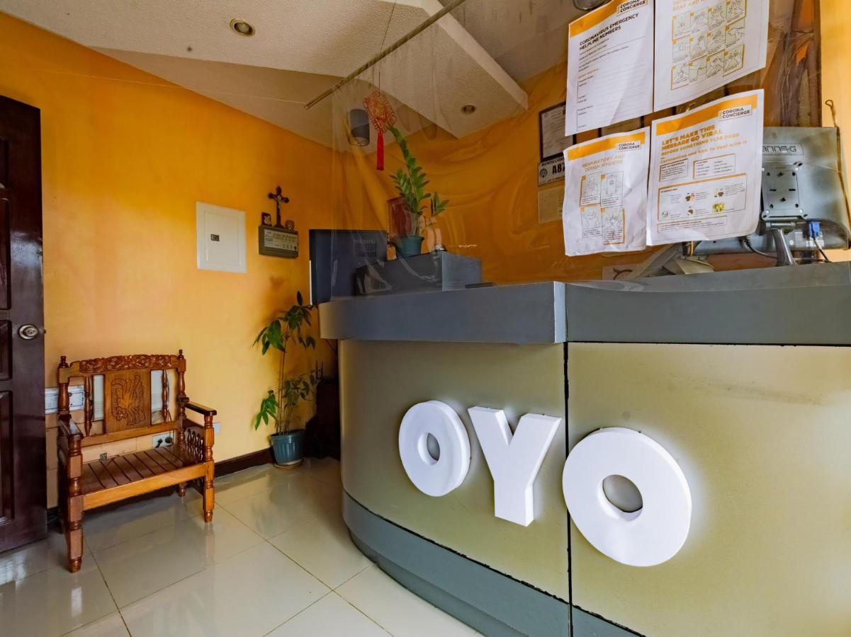 Oyo 573 Voyagers Palace Puerto Princesa Exterior photo